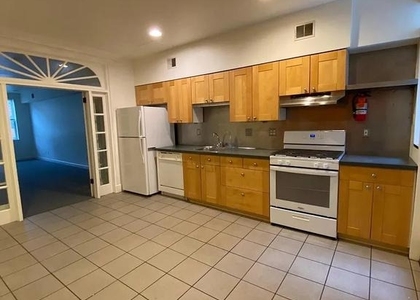 702 N 2nd Street - Photo 1