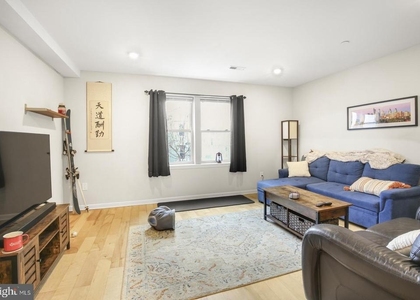 1431 Poplar Street - Photo 1