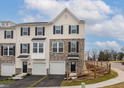 923 Magnolia Lane - Photo 1