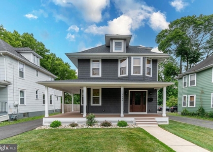 2633 Nottingham Way - Photo 1