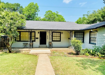 2420 Hartford Rd - Photo 1