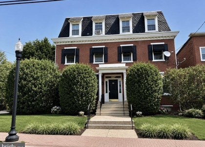 131 W 18th Street - Photo 1