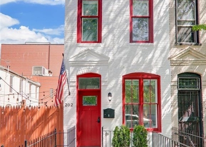 202 F Street Ne - Photo 1