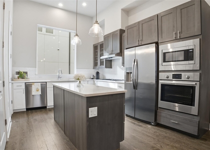 1411 Town Creek Dr - Photo 1