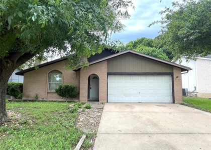 1729 Cricket Hollow Dr - Photo 1