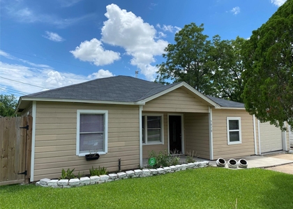 5018 Kenilwood Drive - Photo 1