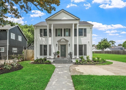 3809 Southmore Boulevard - Photo 1