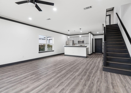 913 Panama Boulevard - Photo 1