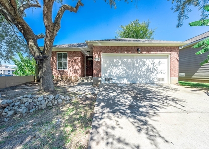 7308 Avenue R - Photo 1