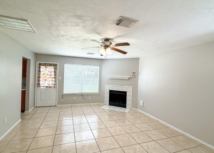 503 Willow West Drive - Photo 1