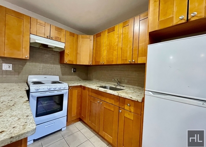Eliot Avenue - Photo 1