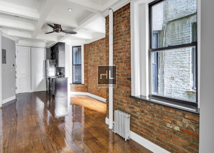 West 103 Street - Photo 1
