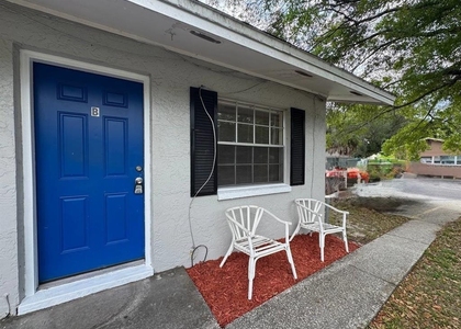 10015 N Aster Avenue - Photo 1
