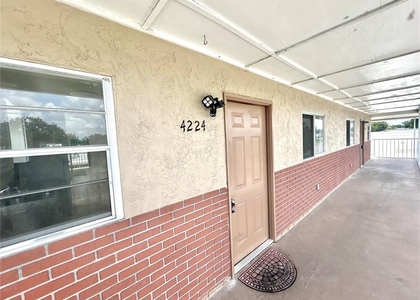 4224 62nd Street W - Photo 1