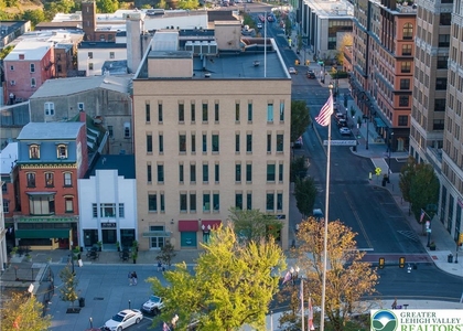 16 Centre Square - Photo 1