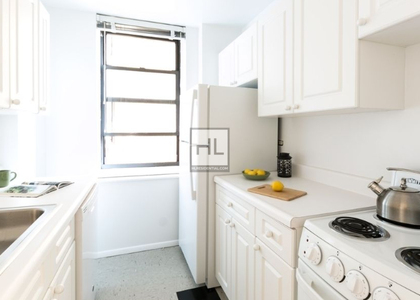 West 34th Street - Photo 1