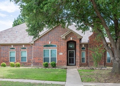 1803 Fern Court - Photo 1