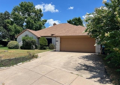 3912 Blue Pond Circle - Photo 1