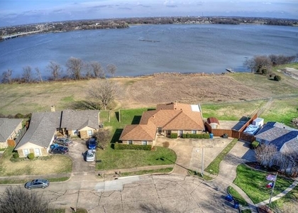 4804 Edgewater Drive - Photo 1