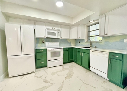 5630 Hollywood Boulevard - Photo 1