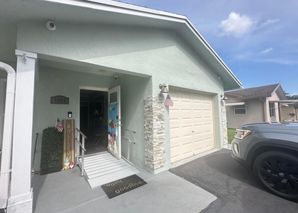 7008 Nw 99th Avenue - Photo 1