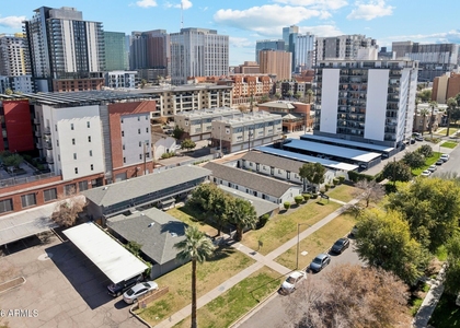 829 N 4th Avenue - Photo 1