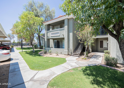 2929 W Yorkshire Drive - Photo 1