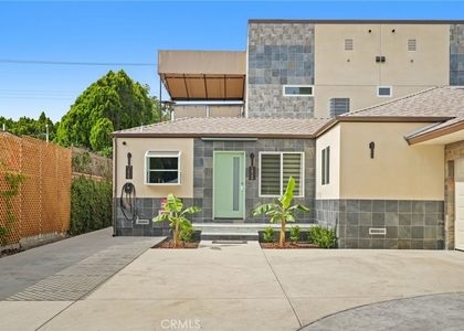 18748 Collins - Photo 1