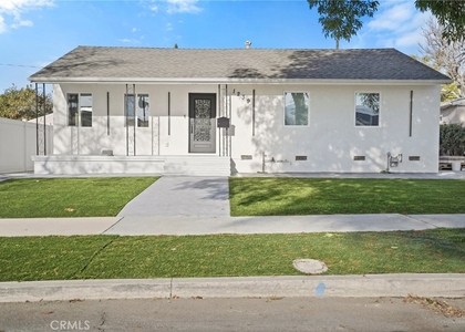 1239 N Reese Place - Photo 1