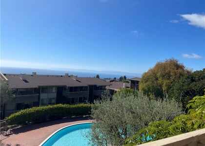 6542 Ocean Crest - Photo 1