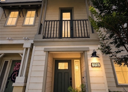 2710 Valor - Photo 1