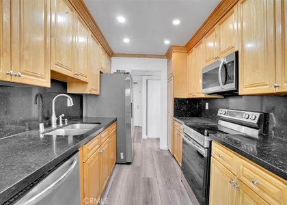 5412 Lindley Avenue - Photo 1