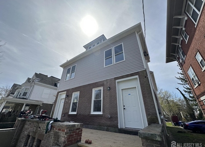 1109 W State Street - Photo 1