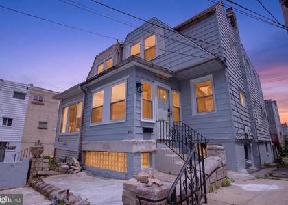 403 Walnut Avenue - Photo 1