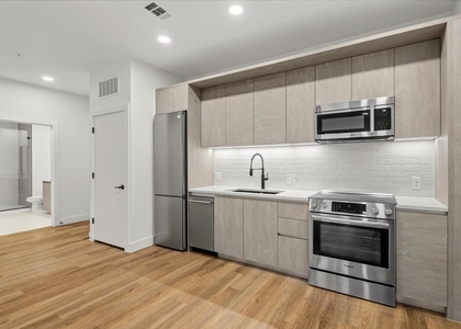 4315 S Congress Ave - Photo 1