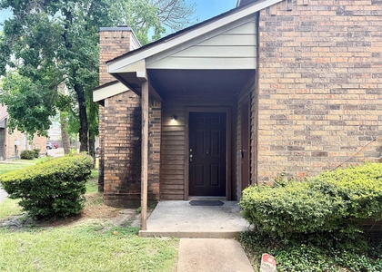 7200 W T C Jester Boulevard - Photo 1