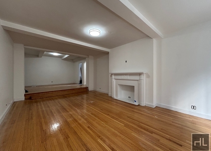 Fifth Avenue - Photo 1