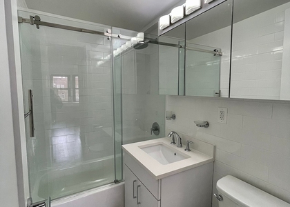 E 16 St - Photo 1
