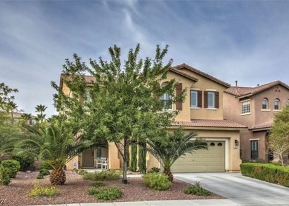 315 Carlisle Crossing Street - Photo 1