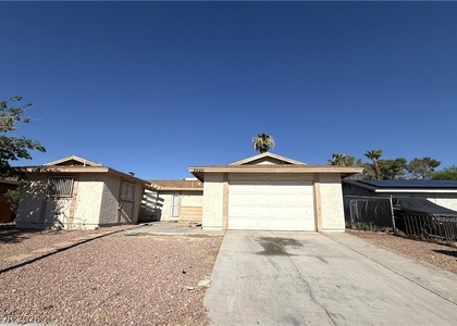 2220 La Sombra Street - Photo 1