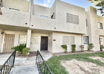2654 Aracatuba Avenue - Photo 1