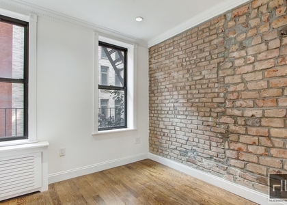 Mott Street - Photo 1