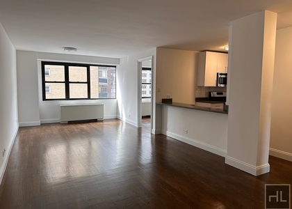 E 16 St - Photo 1