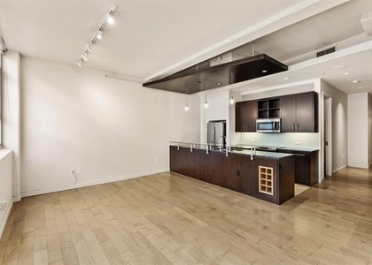 2600 W 7th Street - Photo 1