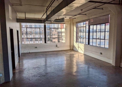 315 E 8th Street - Photo 1