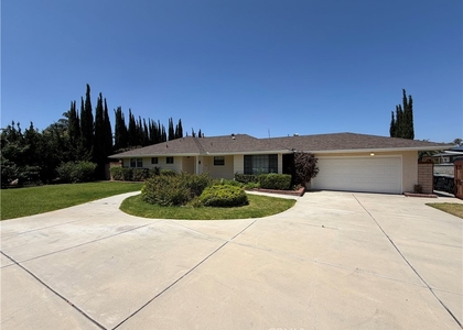 2680 N Canal Street - Photo 1