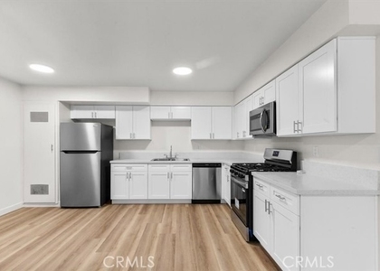 1002 Lombard Dr - Photo 1