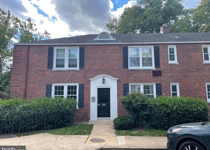 220 N Thomas Street - Photo 1