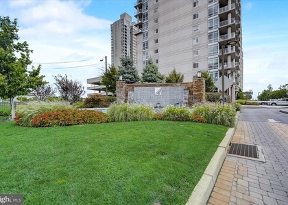 901 N Penn Street - Photo 1
