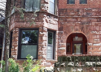 5427 S Blackstone Avenue - Photo 1